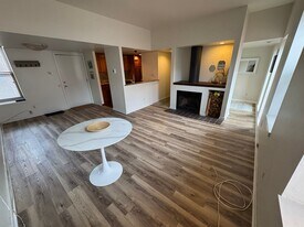 746-48 E Passyunk Ave in Philadelphia, PA - Building Photo