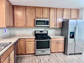 2518 Anna Wy in Elgin, IL - Building Photo - Building Photo