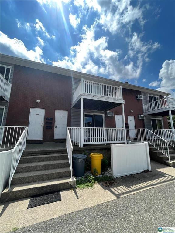 property at 105 N 7th St