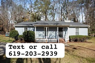 112 Julie Ln in Brandon, FL - Building Photo