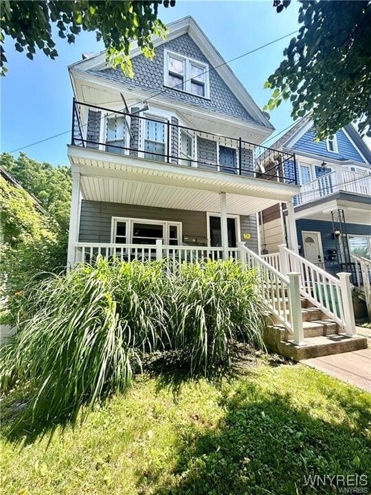 499 West Ave in Buffalo, NY - Building Photo
