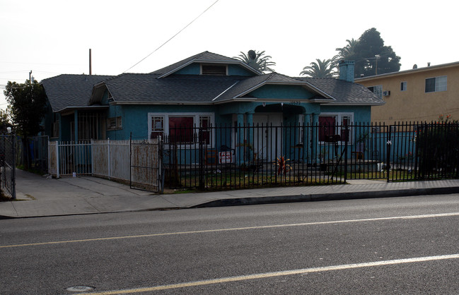 10322 S Inglewood Ave in Inglewood, CA - Building Photo - Building Photo