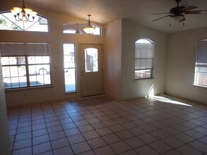 1136 San Cristo St in Alamogordo, NM - Foto de edificio - Building Photo