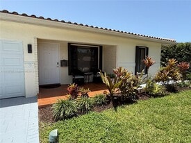 1721 NE 48th Ct in Oakland Park, FL - Building Photo