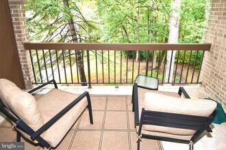 1672 Parkcrest Cir in Reston, VA - Building Photo - Building Photo