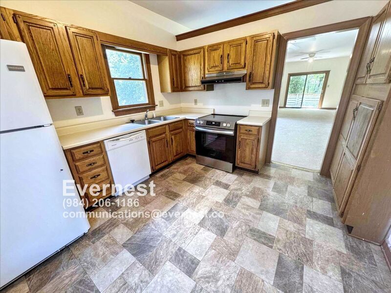 101 Granby Ct in Cary, NC - Building Photo