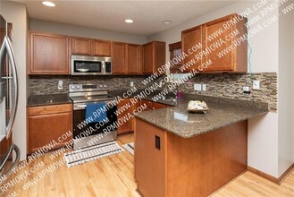 5211 NE Hillcrest Dr in Ankeny, IA - Foto de edificio - Building Photo