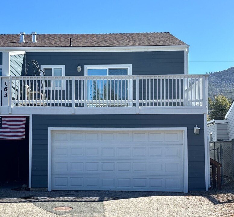 163 Michelle Dr in Stateline, NV - Building Photo