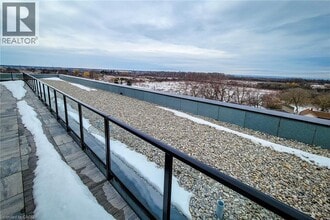 1936 Rymal Rd E in Hamilton, ON - Building Photo - Building Photo