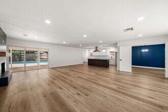 10115 Moorberry Ln in Houston, TX - Building Photo - Building Photo
