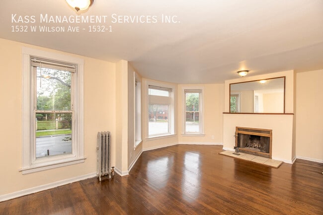 property at 1532 W Wilson Ave