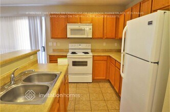 6414 W Constance Way in Phoenix, AZ - Building Photo - Building Photo