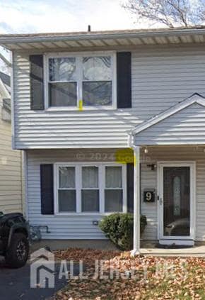 property at 9 Lefferts St