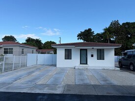 5131 NW 4th St in Miami, FL - Building Photo