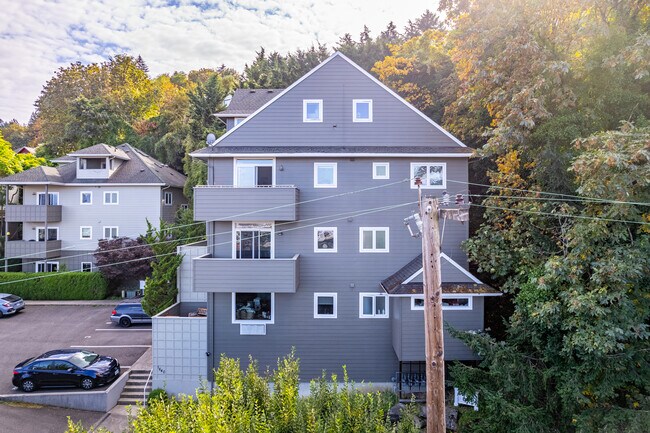 1640 SW Montgomery St in Portland, OR - Building Photo - Building Photo