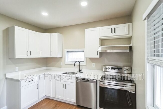 25 Slade St in Pawtucket, RI - Building Photo - Building Photo