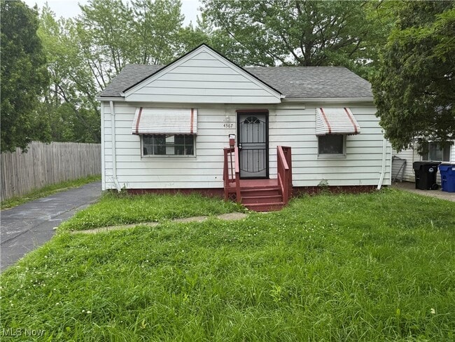 property at 4367 E 143rd St