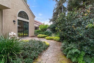 1921 Ridgemont Way in Tracy, CA - Building Photo - Building Photo