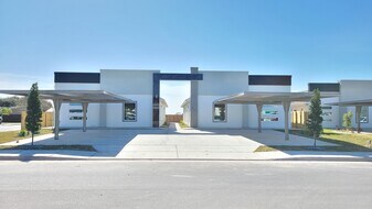 803 W Smith Dr, Unit 3 in Pharr, TX - Building Photo