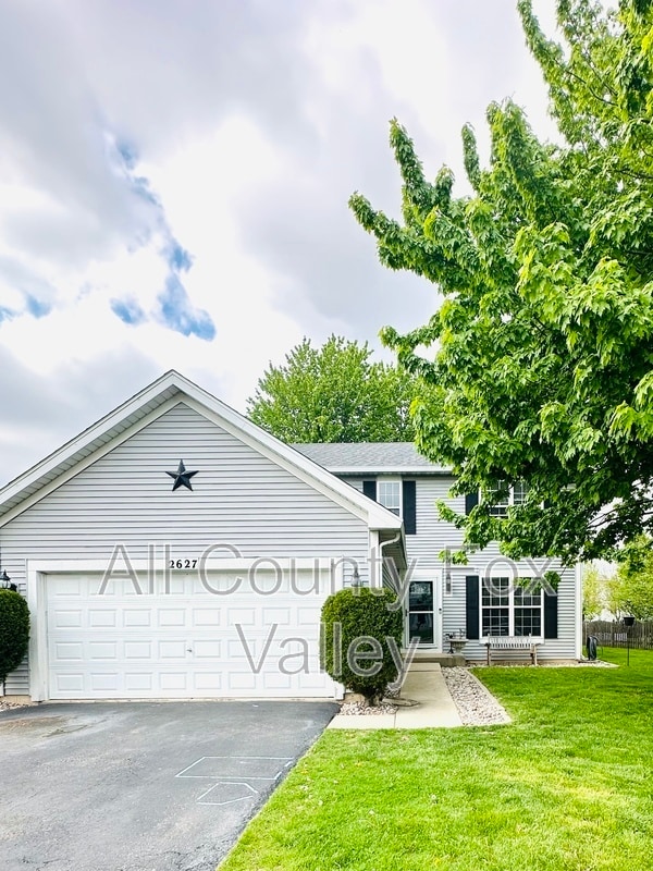 property at 2627 Jenna Cir
