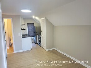 1333 W 61st St in Cleveland, OH - Foto de edificio - Building Photo