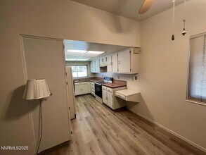 2890 Waterfield Dr in Sparks, NV - Building Photo - Building Photo