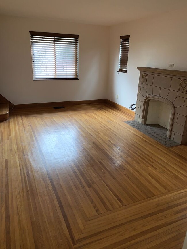 3207 Stanhope Ave in Cincinnati, OH - Building Photo - Building Photo