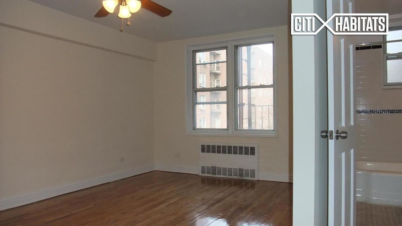 62-59 108th St-Unit -3C in Queens, NY - Building Photo