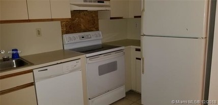 13736 SW 149th Cir Ln-Unit -3-47 in Miami, FL - Building Photo - Building Photo