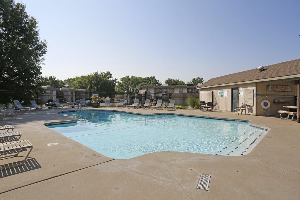 Wilshire Apartments in Liberty, MO