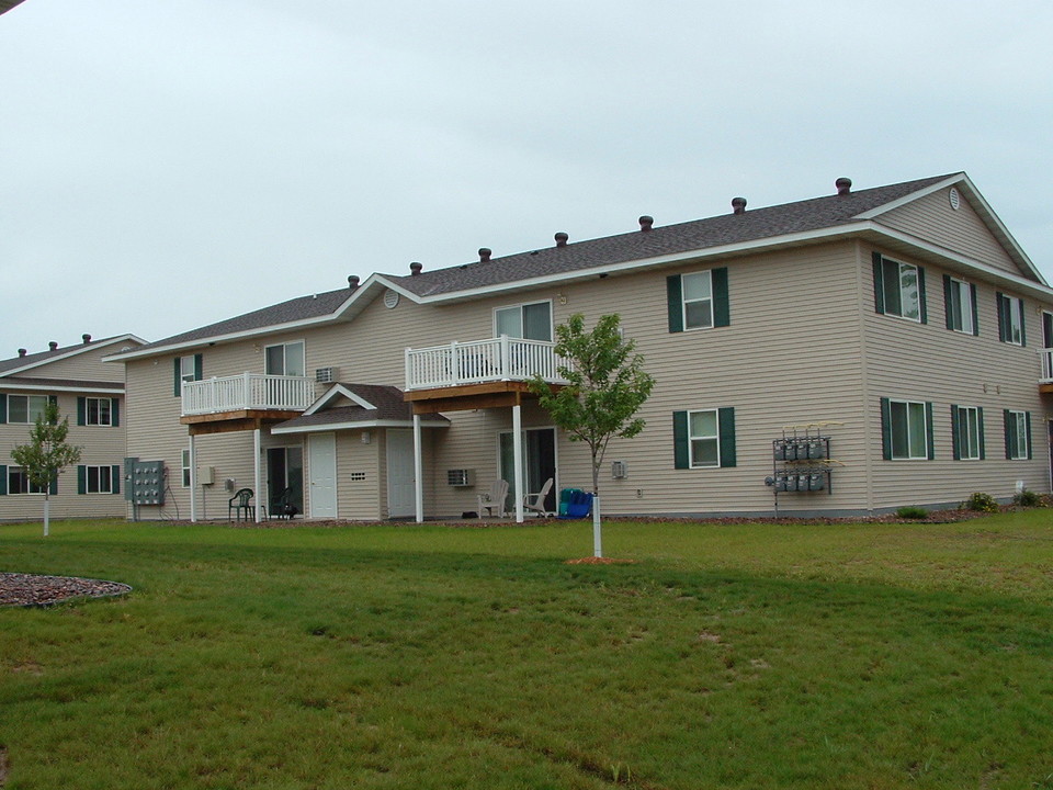 Southridge Apartments in Eau Claire, WI - Building Photo