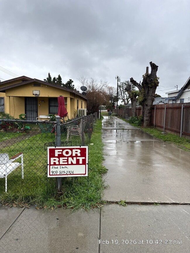 property at 946 E Nocta St