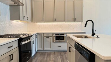 201 Prairie Ln in Woodstock, GA - Building Photo - Building Photo