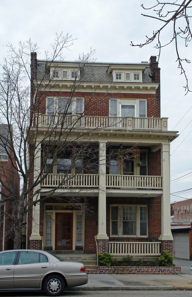 Wellington Apartments in Richmond, VA - Building Photo - Building Photo