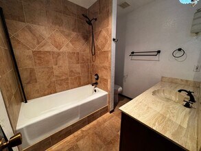 4125 Glen Canyon Rd NE in Albuquerque, NM - Building Photo - Building Photo