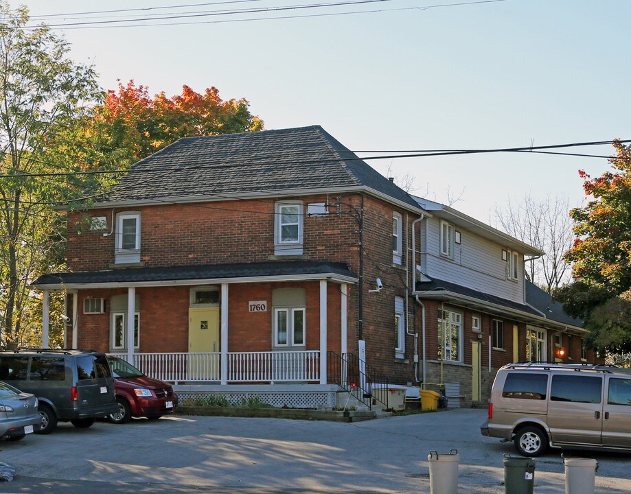 1760 King St E in Hamilton, ON - Building Photo