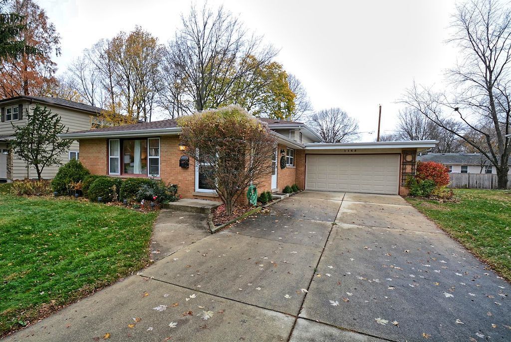 1145 Jane Ave in Naperville, IL - Building Photo