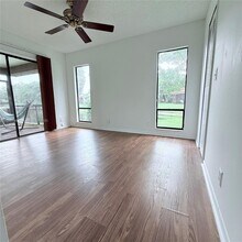 6183 Live Oak Ct, Unit d in Tamarac, FL - Building Photo - Building Photo