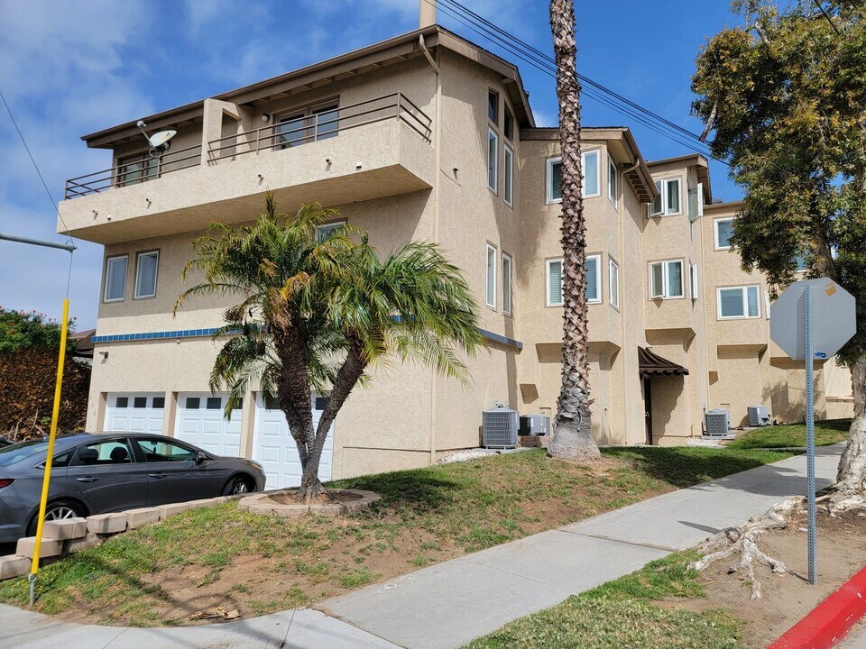 508 W Kalmia St in San Diego, CA - Building Photo