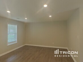 700 Kaylors Mdw in Locust Grove, GA - Building Photo - Building Photo