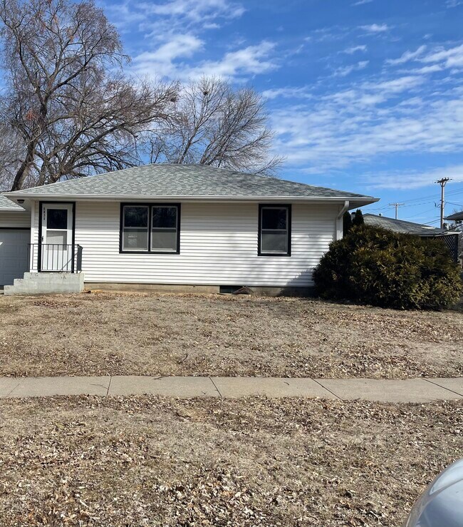 6830 Francis St Rentals in Lincoln, NE