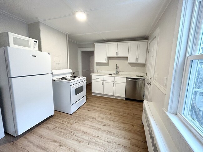 19 Saratoga St in Boston, MA - Building Photo - Building Photo