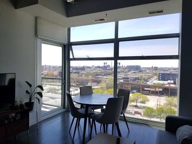 1620 S Michigan, Unit 919 in Chicago, IL - Foto de edificio - Building Photo