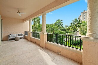13633 Deering Bay Dr in Coral Gables, FL - Building Photo - Building Photo