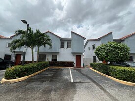 5240 W 24th Ct in Hialeah, FL - Building Photo
