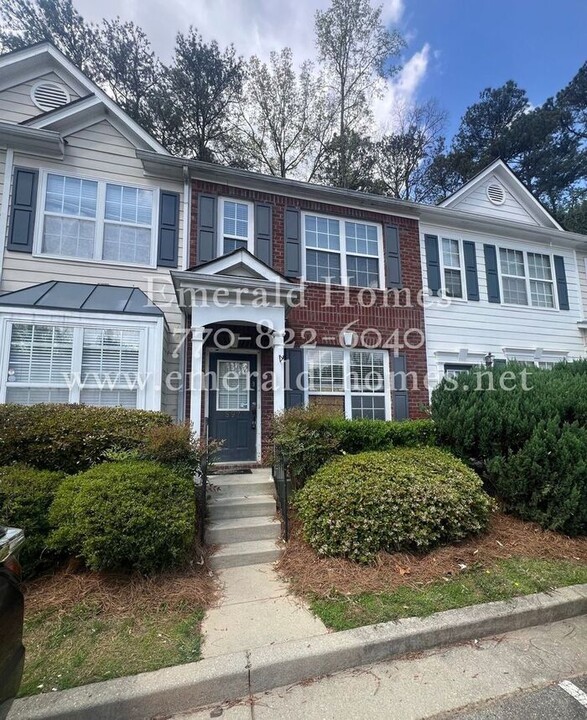 897 Redwood Dr NW in Norcross, GA - Building Photo