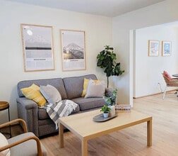 226 Paradise Dr, Unit SI ID1035866P in Ashford, WA - Building Photo - Building Photo