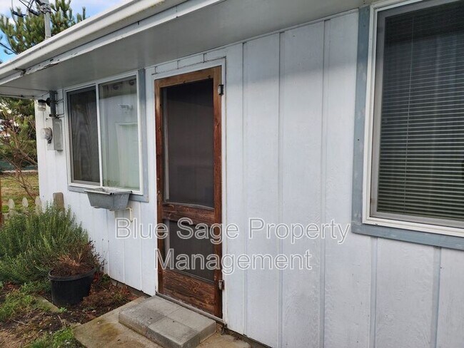 500 S 3rd Pl in Sequim, WA - Building Photo - Building Photo