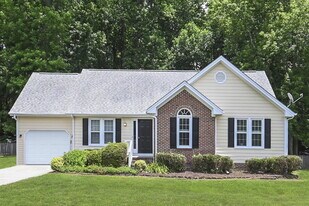 1024 Alderleaf Dr in Fuquay Varina, NC - Building Photo