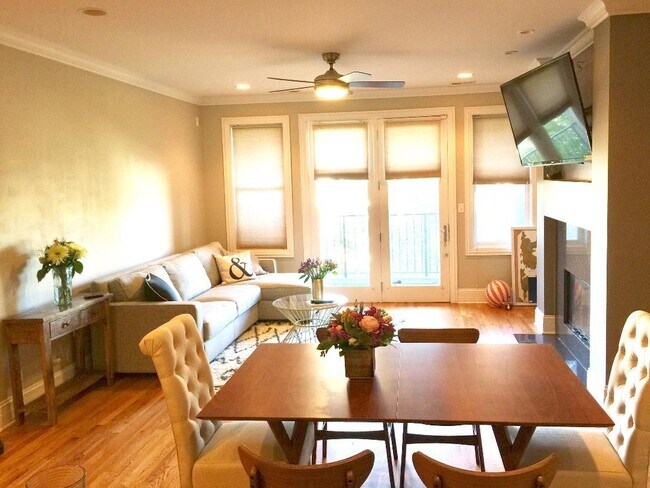 3024 N Sheffield Ave in Chicago, IL - Building Photo - Building Photo